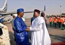 Tchad : Idriss Deby à Niamey, le meeting de Kebzabo « annulé » Idriss Deby et Mahamane Youssoufou
