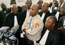 Koffi Olomide au Tribunal de Kinshasa en 2012
