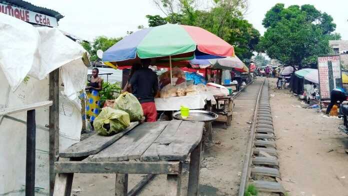 Une rue en RDC