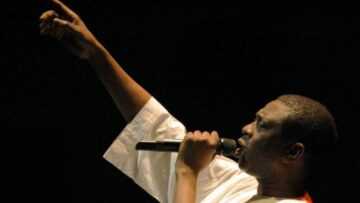 Youssou Ndour à Bercy : quand le chronomètre occidental se heurte à la dignité de la musique africaine Youssou Ndour
