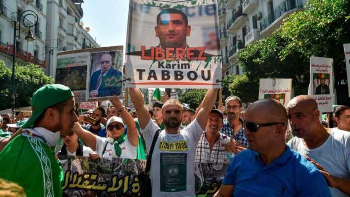 Manifestation de soutien à Karim Tabbou