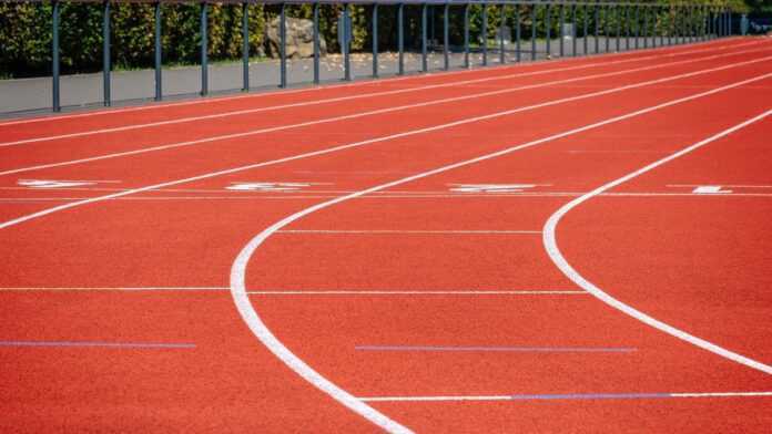 Une piste d'athlétisme