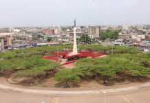 Cotonou, capitale de la mobilisation climatique africaine Place de l'Étoile rouge à Cotonou