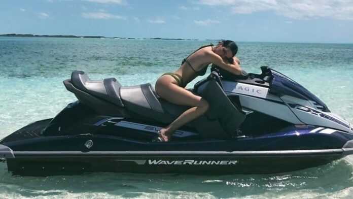 Georgina Rodriguez en mer