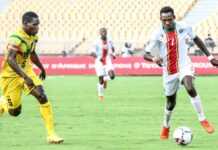 Horoya / Hafia, derby guinéen pour Issiaka Samaké Issiaka Samaké (jaune)