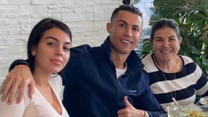 Georgina Rodriguez, Cristiano et Dolores Aveiro