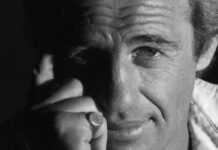 L’Afrique pleure Jean-Paul Belmondo Jean-Paul Belmondo