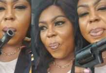Afia Schwarzenegger (22 oct 21)