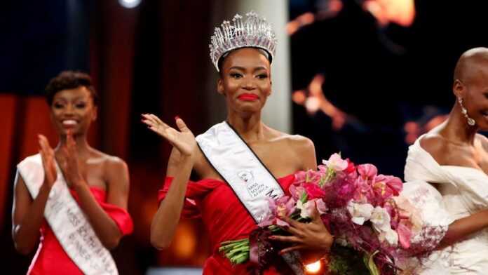 Lalela Mswane, Miss Afrique du Sud (17 oct 21)