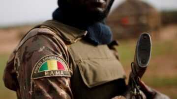 Bamako : neuf officiers radiés de l’armée saisissent la Cour suprême Soldat de l'armée malienne