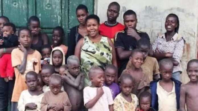 Maman Ouganda et ses enfants