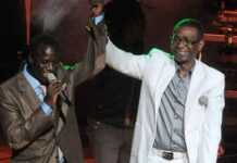 Youssou Ndour rend hommage à Thione Seck Thione Seck et Youssou Ndour (12 nov 21)