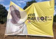 Affiche de campagne de l'opposant gambien, Ousainou Darboe