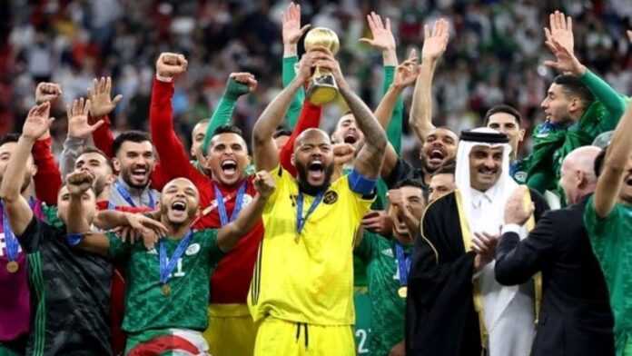 L'équipe d'Algérie vainqueur de la Coupe Arabe FIFA