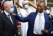 Le président de la FIFA, Gianni Infantino, et celui de la CAF, Patrice Motsepe