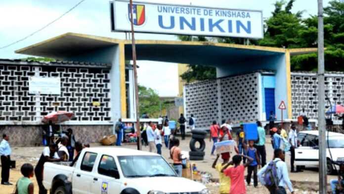 Entrée de l'Université de Kinshasa