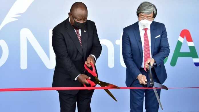 Le Président sud-africain Cyril Ramaphosa et le milliardaire Patrick Soon-Shiong