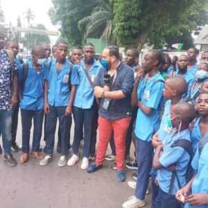 Les élèves du Lycée Joss échangent avec un journaliste algérien