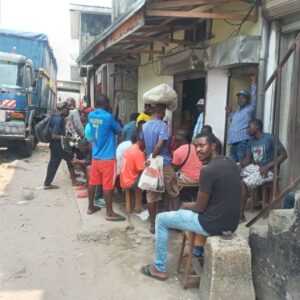 Marché de friperie de Mboppi