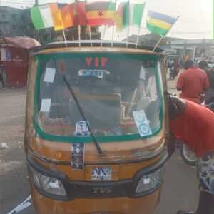 Taxi-moto à Douala