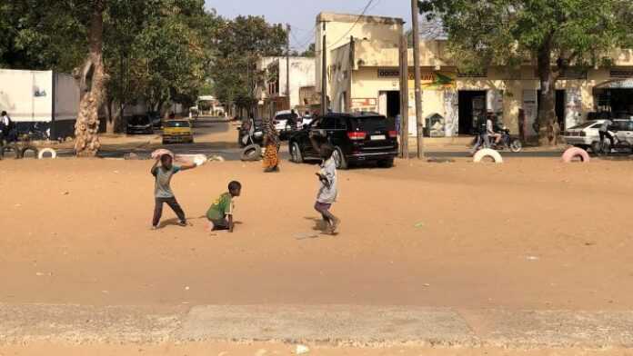 Enfants dans la rue au Sénégal