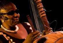 Madina Ndiaye, non-voyante et joueuse de kora Madina Ndiaye, musicienne