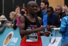 Athlétisme : Mokoka bat le record du monde du 50 km Stephen Mokoka, athlète sud-africain