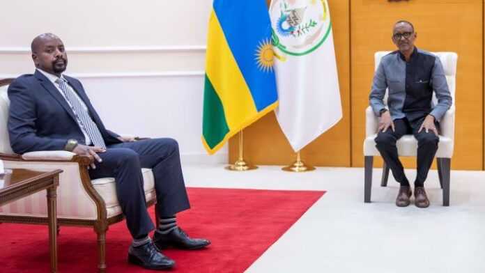 Muhoozi Kainerugaba et Paul Kagame