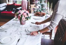 Une table de restaurant