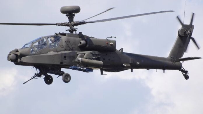 Un hélicoptère Apache