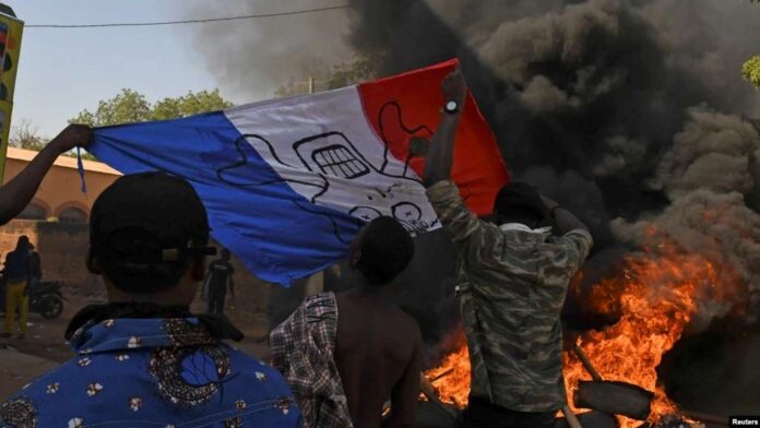 Manifestations contre la France