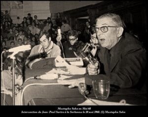 MUSTAPHA SAHA EN MAI 68. AVEC JEAN-PAUL SARTRE A LA SORBONNE LE 29 MAI 1968. NB 06