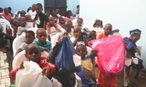 Arbre de Noël à l’Association des Enfants Démunis et Orphelins du Cameroun