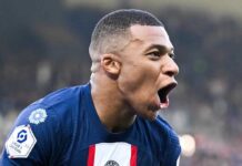 Kylian Mbappé, attaquant des bleus