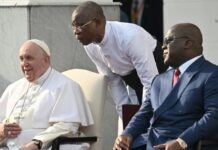 « Cessez d’étouffer l’Afrique » : à qui s’adresse le pape François ? Le pape François et le Président Félix Tshisekedi