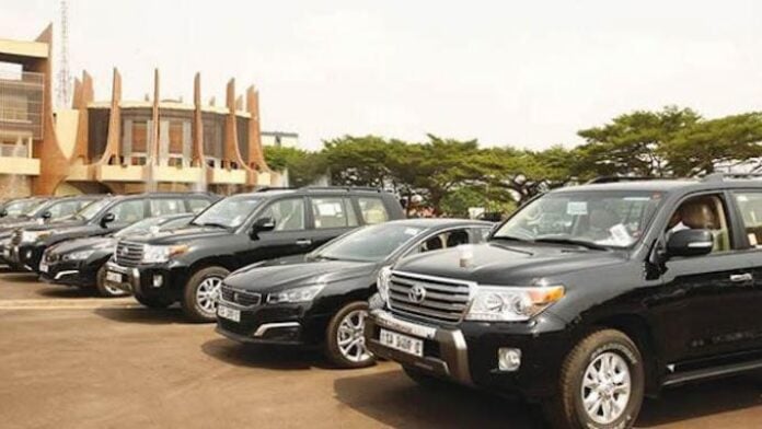 Dotation spéciale de véhicules aux préfets et sous-préfets
