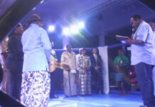 Cameroun : la ville de Douala s’enrichit d’une infrastructure sportive Bénédiction du ring et de la cage par le clergé et les chefs traditionnels