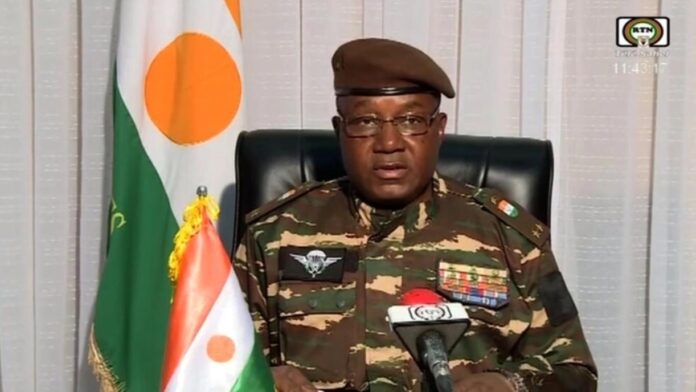 Le général Abdourahame Tchiani sur la télévision nationale nigérienne Le général Abdourahame Tchiani sur la télévision nationale nigérienne