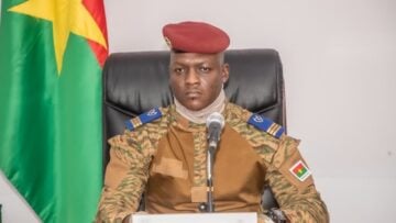 Burkina Faso : dérive autoritaire à Ouagadougou, associations dissoutes et démocratie mise entre parenthèses Le capitaine Ibrahim Traoré