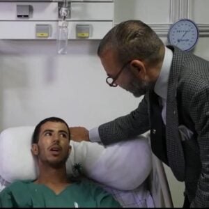 Mohammed VI ou son sosie au chevet des blessés ?