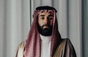 Karim Benzema en tenue traditionnelle saoudienne 2