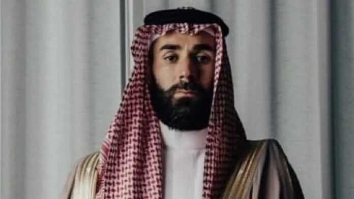 Karim Benzema en tenue traditionnelle saoudienne 2