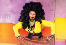 Fatoumata Diawara : une carrière internationale au service des femmes Fatoumata Diawara