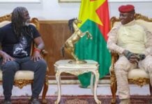 Le capitaine Ibrahim Traoré et Tiken Jah Fakoly