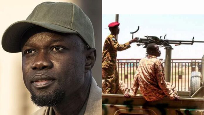 Ousmane Sonko et des soldats soudanais