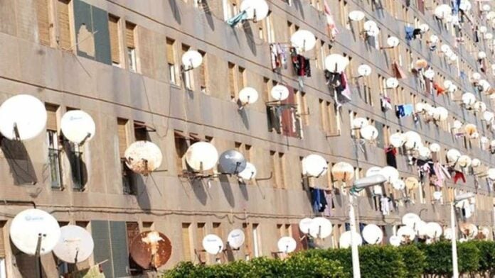 Des antennes paraboliques à Casablanca