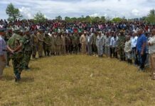 RDC : à Rutshuru Corneille Nangaa harangue 8000 recrues RDC : à Rutshuru Corneille Nangaa harangue 8000 recrues