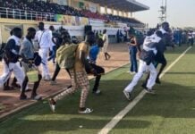 Sénégal : Dakar conserve son titre de champion de lutte traditionnelle par équipes Entrée d'un lutteur et ses accompagnants