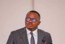 Baptême du feu réussi pour le jeune gouverneur du Tanganyika, Christian Kitungwa Baptême du feu réussi pour le jeune gouverneur du Tanganyika, Christian Kitungwa