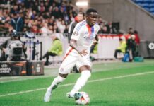 Coup dur pour l’OL : Ernest Nuamah forfait jusqu’à la fin de la saison Ernest Nuamah